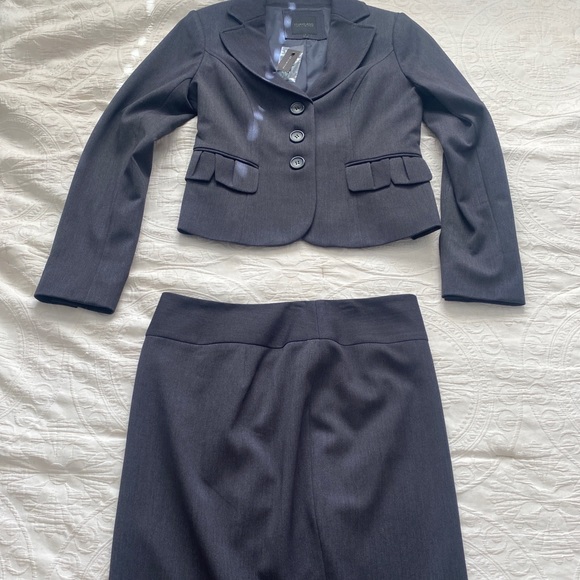The LimitedSkirt Suitenew with tags4